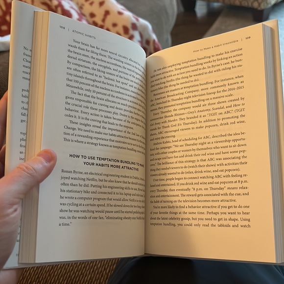 Atomic Habits by James Clear - Hardcover : Mint unused condition - Picture 2 of 3